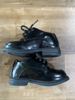 George Black Kids Chukka Boots - Lacquered Lace-Up